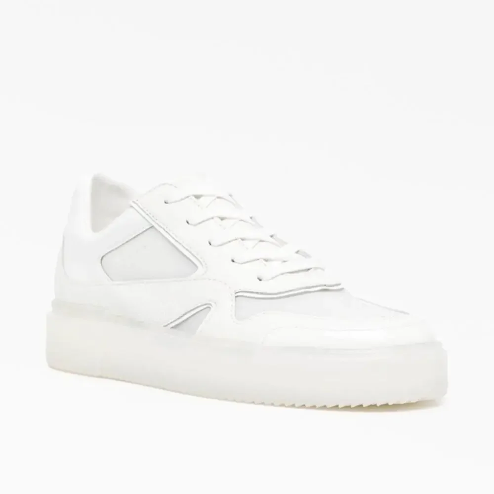 Stuart Weitzman Brooklyn Leather Sneakers White Size 9B